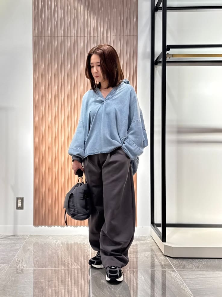 LASUDのテンセルドルマンスキッパーシャツを使ったコーディネートを紹介します。｜Rakuten Fashion(楽天ファッション／旧楽天ブランドアベニュー)6336519