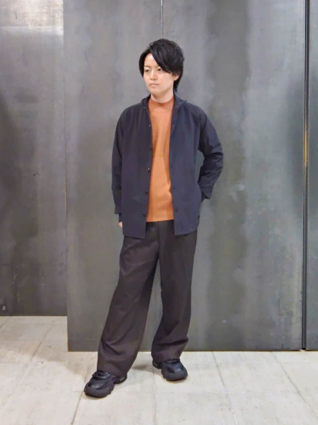 TAKEO KIKUCHIの【3D ナイロン ストレッチ】スタンドカラー シャツブルゾンを使ったコーディネートを紹介します。｜Rakuten Fashion(楽天ファッション／旧楽天ブランドアベニュー)6341867