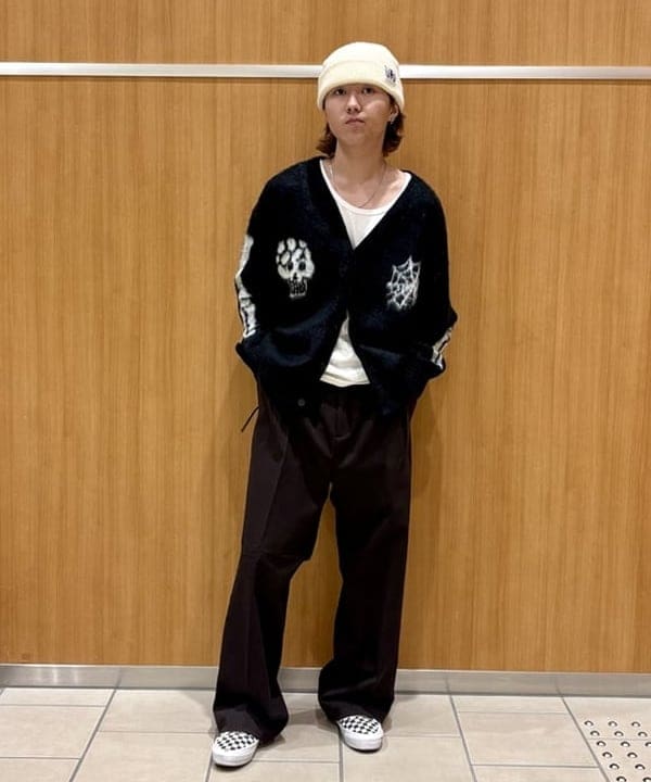 BEAMS HEARTのポリエステルレーヨン 2タック ワイドパンツを使ったコーディネートを紹介します。｜Rakuten Fashion(楽天ファッション／旧楽天ブランドアベニュー)6342798