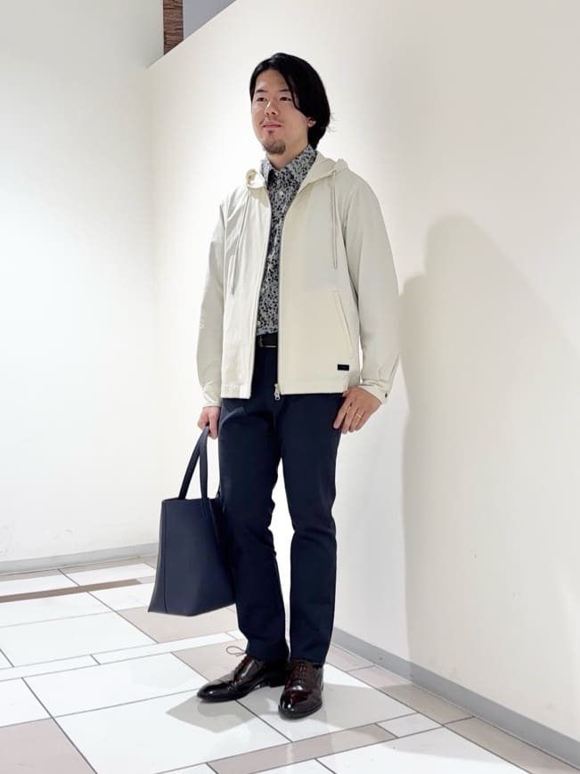 TAKEO KIKUCHIの【3D ナイロン ストレッチ】ジップアップ フードブルゾンを使ったコーディネートを紹介します。｜Rakuten Fashion(楽天ファッション／旧楽天ブランドアベニュー)6343302