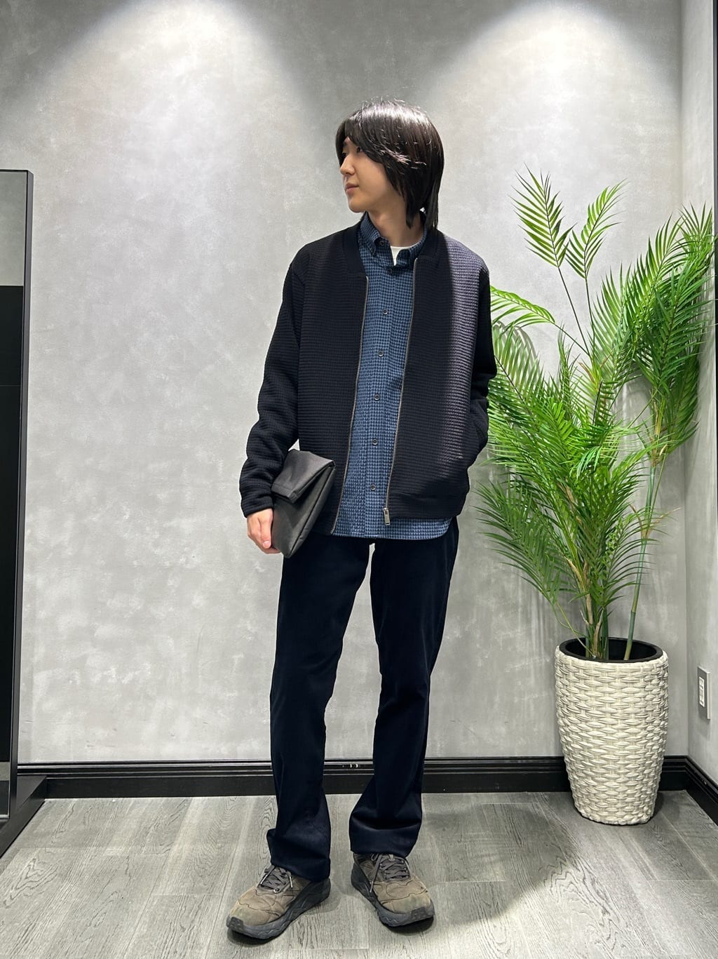 TAKEO KIKUCHIのニットライクジャージ ブルゾンを使ったコーディネートを紹介します。｜Rakuten Fashion(楽天ファッション／旧楽天ブランドアベニュー)6345268