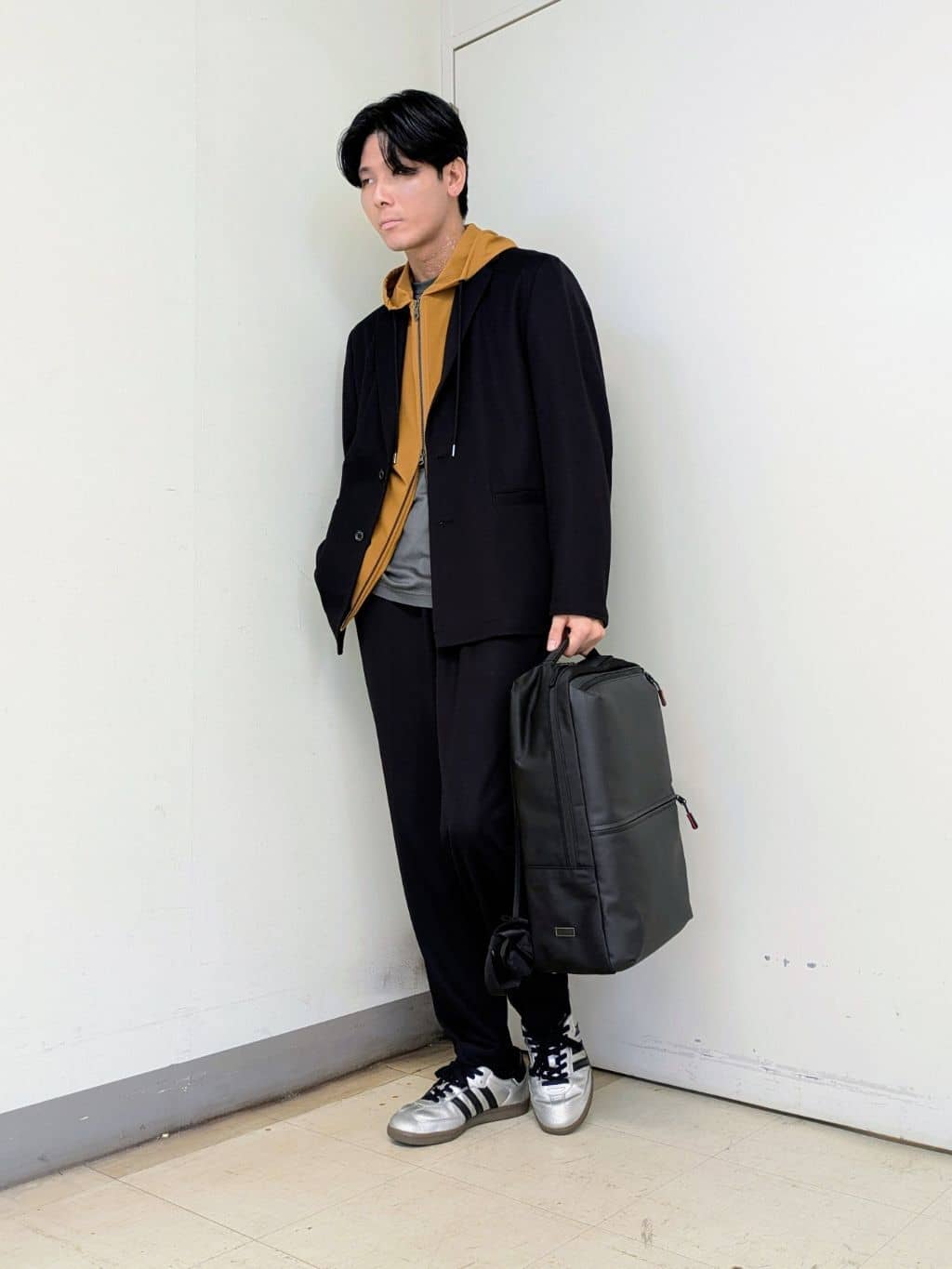 TAKEO KIKUCHIの【JUST ONE LAYER】ダウンファブリック テーラード ジャケットを使ったコーディネートを紹介します。｜Rakuten Fashion(楽天ファッション／旧楽天ブランドアベニュー)6345212