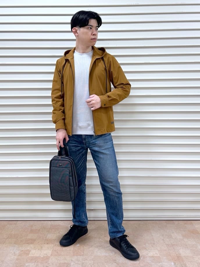 TAKEO KIKUCHIの【3D ナイロン ストレッチ】ジップアップ フードブルゾンを使ったコーディネートを紹介します。｜Rakuten Fashion(楽天ファッション／旧楽天ブランドアベニュー)6345693