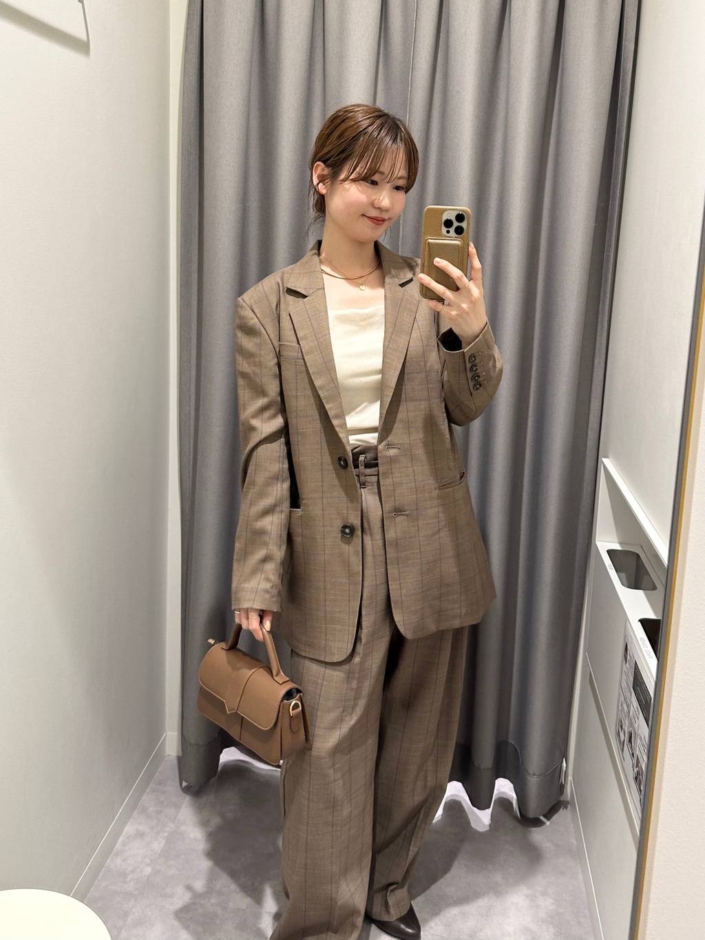 mysty womanの【セットアップ着用可】オーバーサイズシングルジャケットを使ったコーディネートを紹介します。｜Rakuten Fashion(楽天ファッション／旧楽天ブランドアベニュー)6345767
