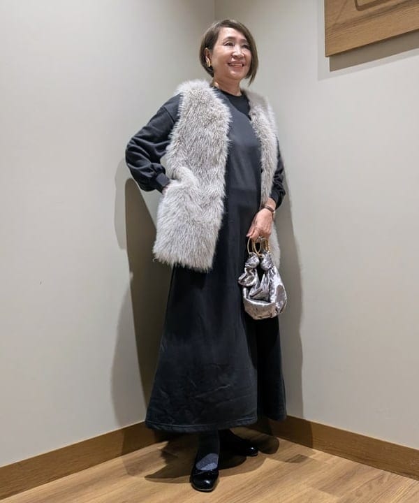 BEAMS HEARTのノーカラー フェイクファー ベストを使ったコーディネートを紹介します。｜Rakuten Fashion(楽天ファッション／旧楽天ブランドアベニュー)6346785