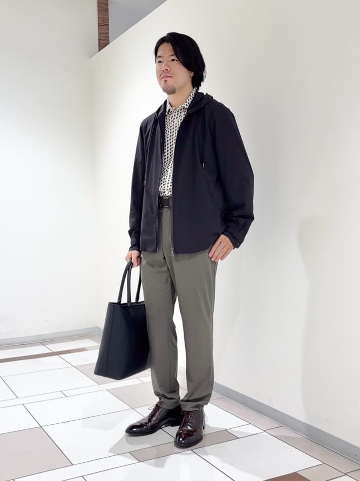 TAKEO KIKUCHIの【3D ナイロン ストレッチ】ジップアップ フードブルゾンを使ったコーディネートを紹介します。｜Rakuten Fashion(楽天ファッション／旧楽天ブランドアベニュー)6347341