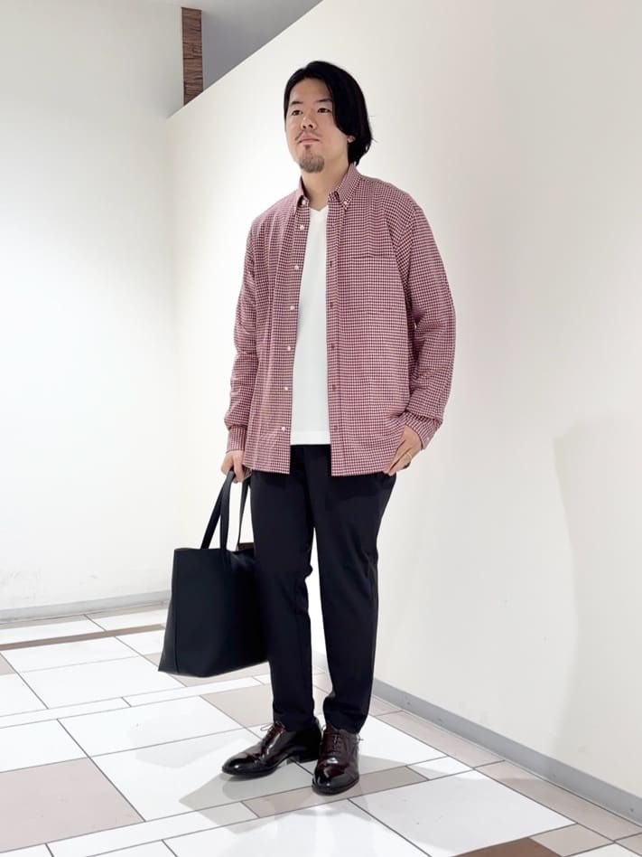 TAKEO KIKUCHIの【抗菌防臭】サッカーギンガムチェック ボタンダウンシャツを使ったコーディネートを紹介します。｜Rakuten Fashion(楽天ファッション／旧楽天ブランドアベニュー)6347342