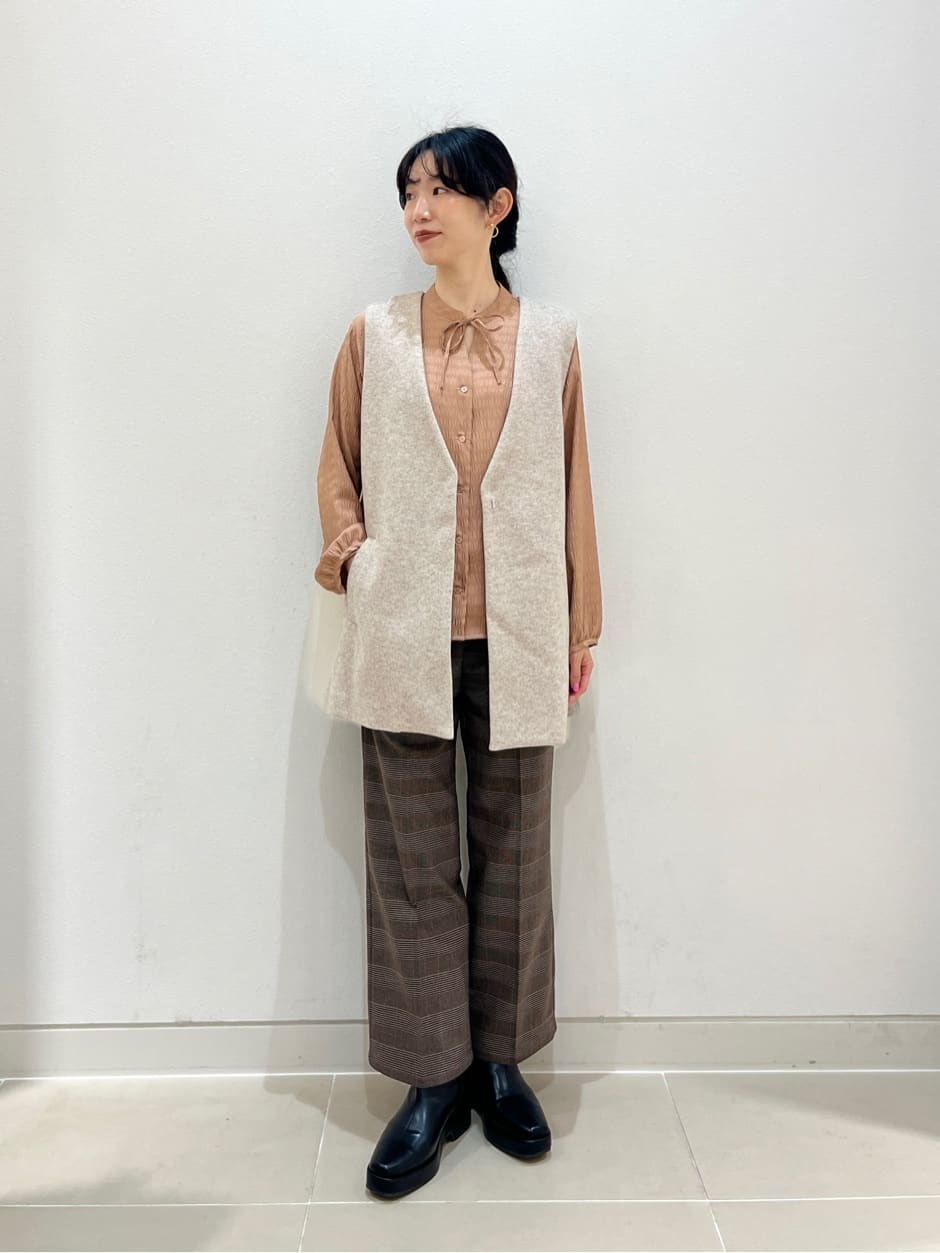 UNITED ARROWS LTD. OUTLETのニットメルトン ミドルジレ を使ったコーディネート | Rakuten Fashion ...