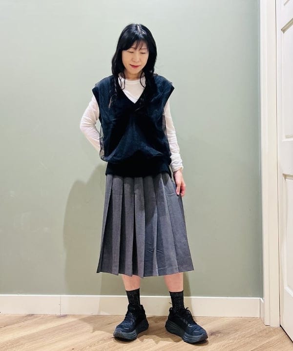 BEAMS HEARTのプリーツ ミディ スカートを使ったコーディネートを紹介します。｜Rakuten Fashion(楽天ファッション／旧楽天ブランドアベニュー)6346787