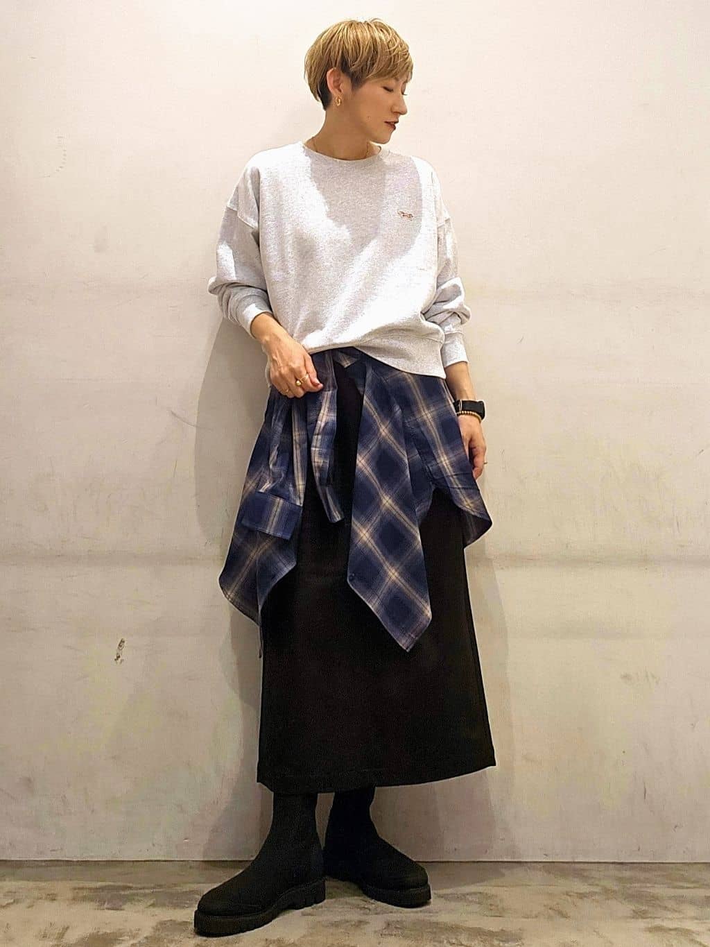AMERICAN HOLICのフェイクレザーダンボールスカートを使ったコーディネートを紹介します。｜Rakuten Fashion(楽天ファッション／旧楽天ブランドアベニュー)6349812