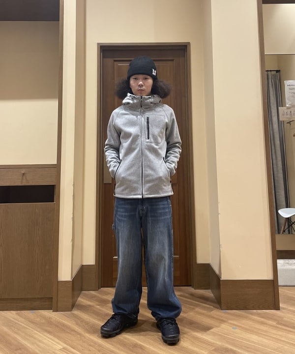 BEAMS HEARTのフィルム フーディー カットソー パーカーを使ったコーディネートを紹介します。｜Rakuten Fashion(楽天ファッション／旧楽天ブランドアベニュー)6350833