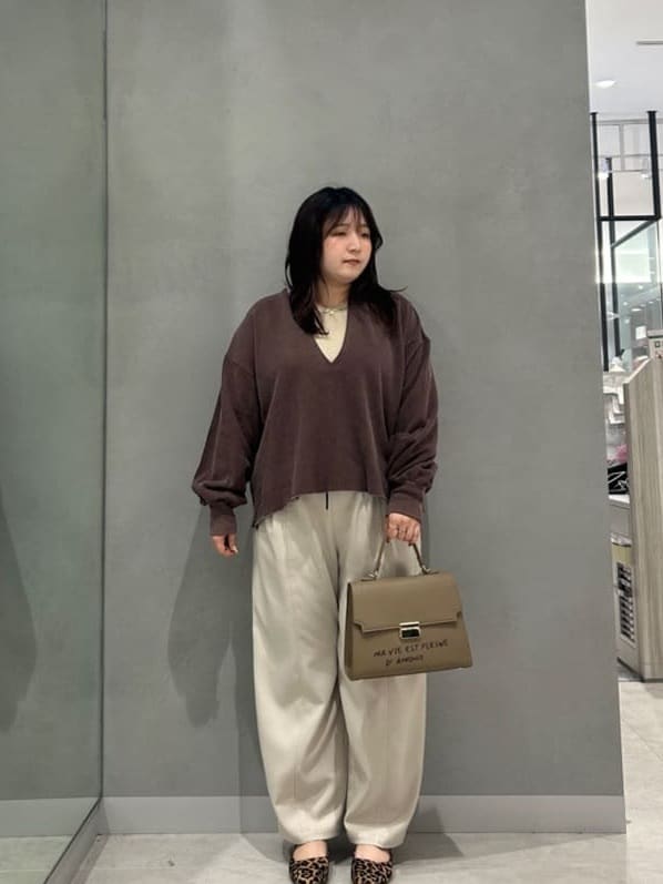 Vinのチュールディテールリブカットソーを使ったコーディネートを紹介します。｜Rakuten Fashion(楽天ファッション／旧楽天ブランドアベニュー)6354270