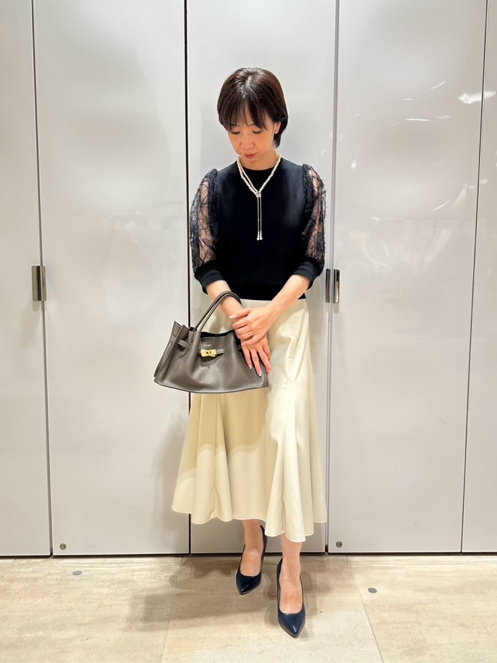 Viaggio Bluのフェザーフラワーニット≪手洗い可能≫を使ったコーディネートを紹介します。｜Rakuten Fashion(楽天ファッション／旧楽天ブランドアベニュー)6355226