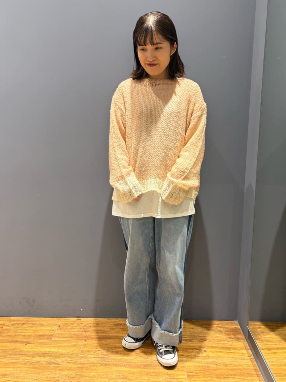 AMERICAN HOLICのモヘアライク配色ニットプルオーバーを使ったコーディネートを紹介します。｜Rakuten Fashion(楽天ファッション／旧楽天ブランドアベニュー)6355706