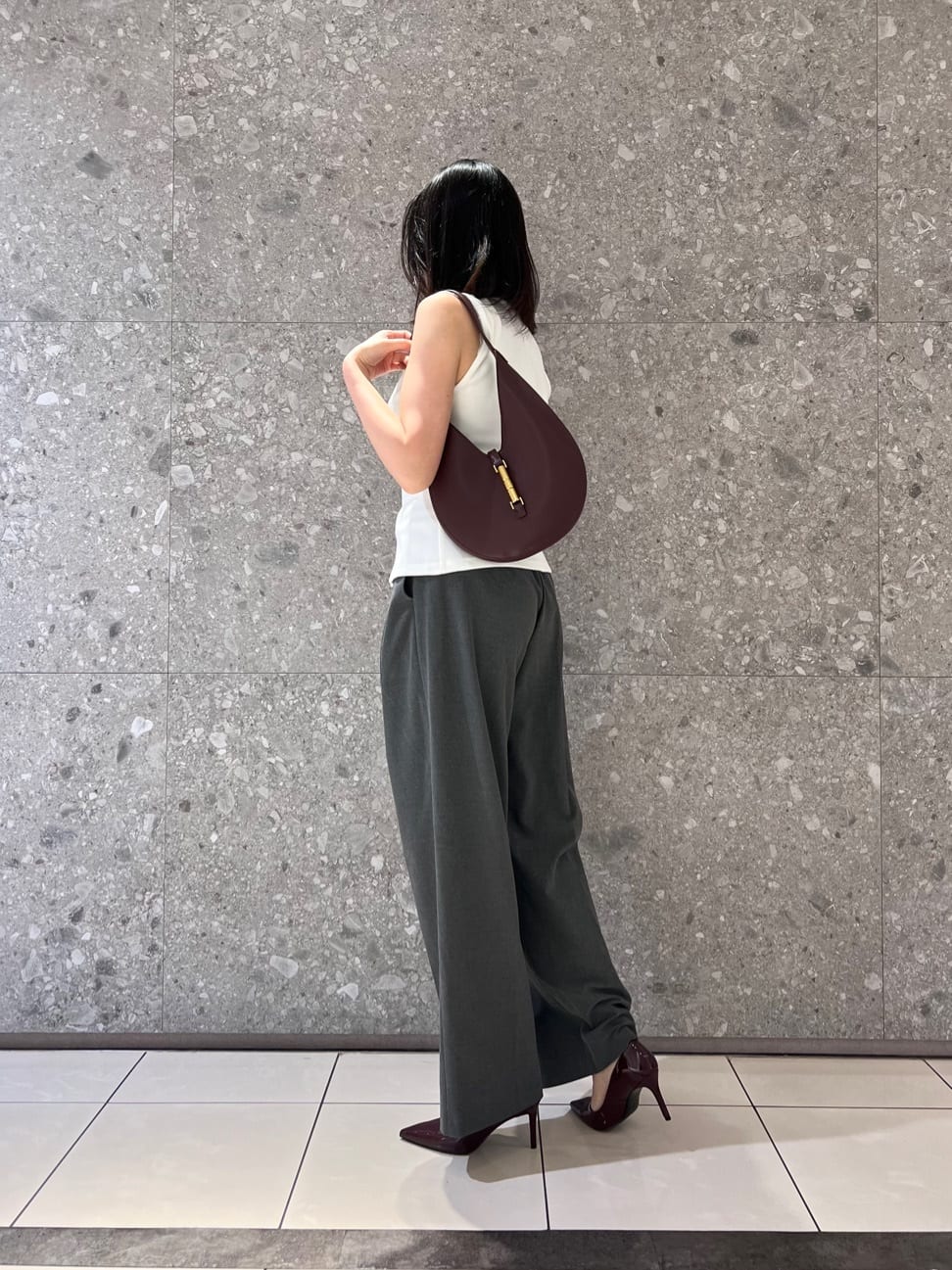 CHARLES&KEITH♡ Cesia メタリックアクセントホーボーバッグ CHARLES 