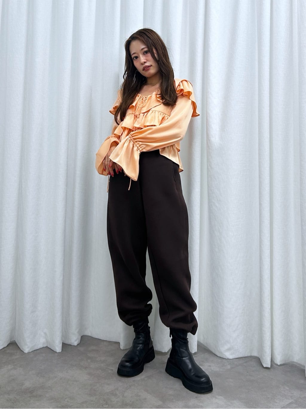 STACCATOのPETAL ブラウスを使ったコーディネートを紹介します。｜Rakuten Fashion(楽天ファッション／旧楽天ブランドアベニュー)6356588