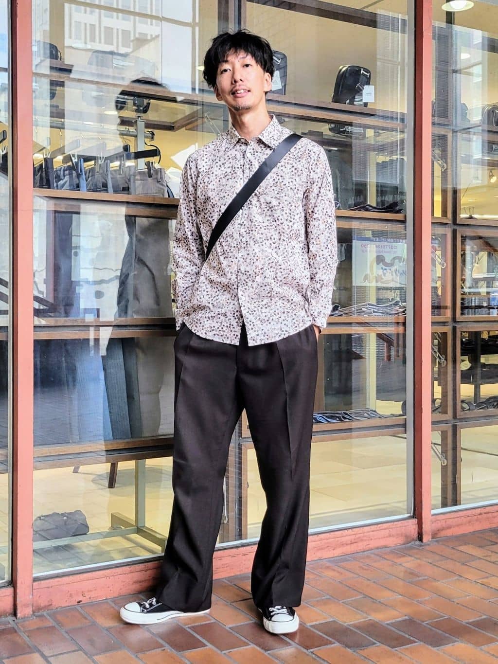 TAKEO KIKUCHIの【Sサイズ~】ストライプ小花 長袖シャツを使ったコーディネートを紹介します。｜Rakuten Fashion(楽天ファッション／旧楽天ブランドアベニュー)6356298