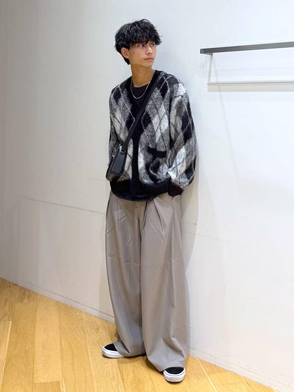 LAKOLEの柄シャギーカーディガンを使ったコーディネートを紹介します。｜Rakuten Fashion(楽天ファッション／旧楽天ブランドアベニュー)6357043