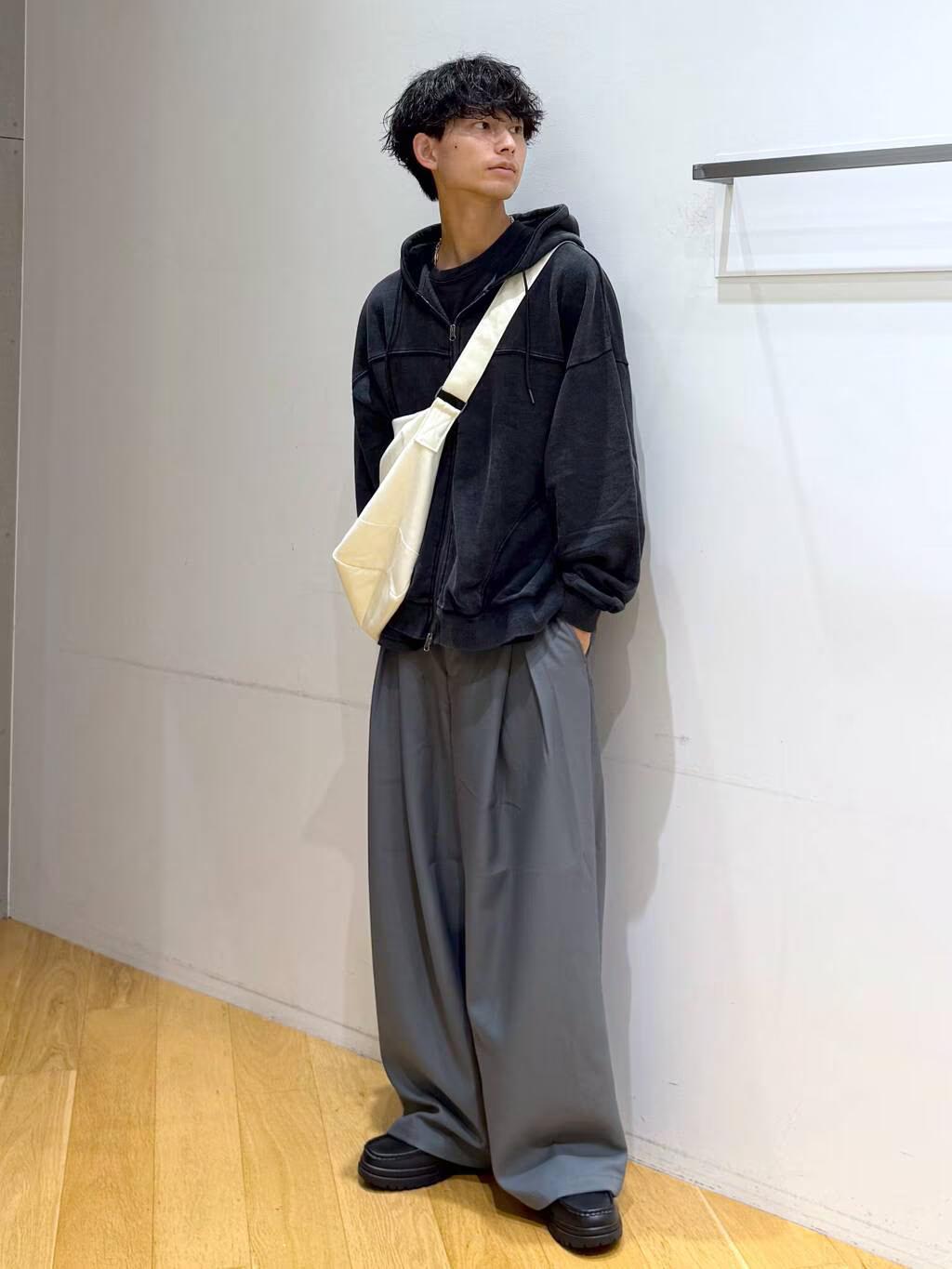 LAKOLEのウォッシュドZIPパーカーを使ったコーディネートを紹介します。｜Rakuten Fashion(楽天ファッション／旧楽天ブランドアベニュー)6356064