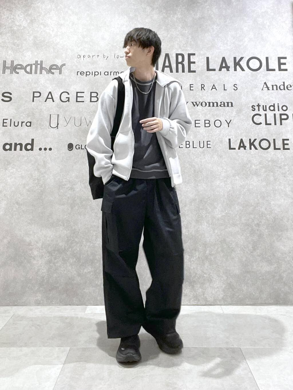 LAKOLEのエアダンボールZIPパーカーを使ったコーディネートを紹介します。｜Rakuten Fashion(楽天ファッション／旧楽天ブランドアベニュー)6357044