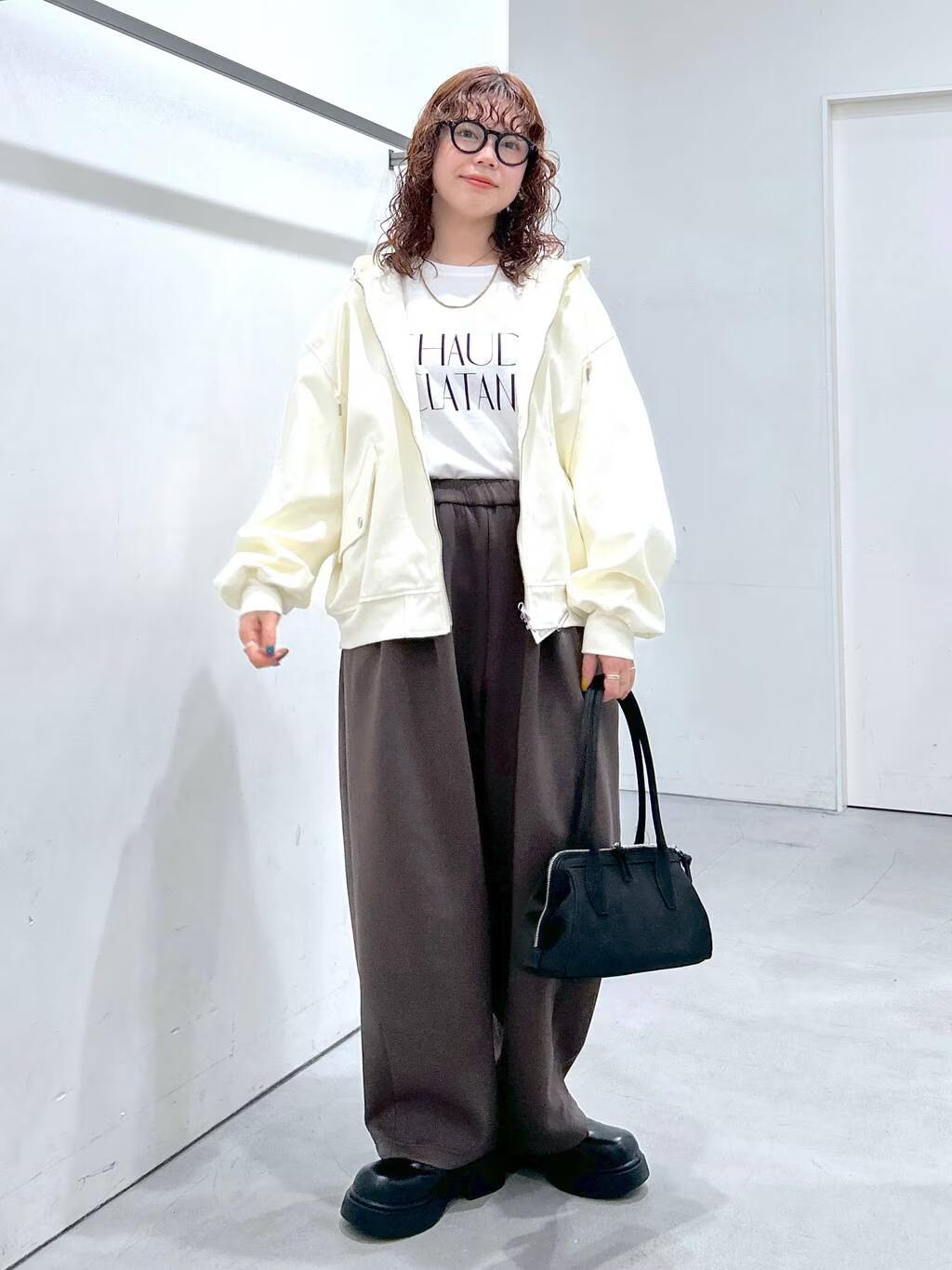 LAKOLEのアクティブジャケットを使ったコーディネートを紹介します。｜Rakuten Fashion(楽天ファッション／旧楽天ブランドアベニュー)6356985