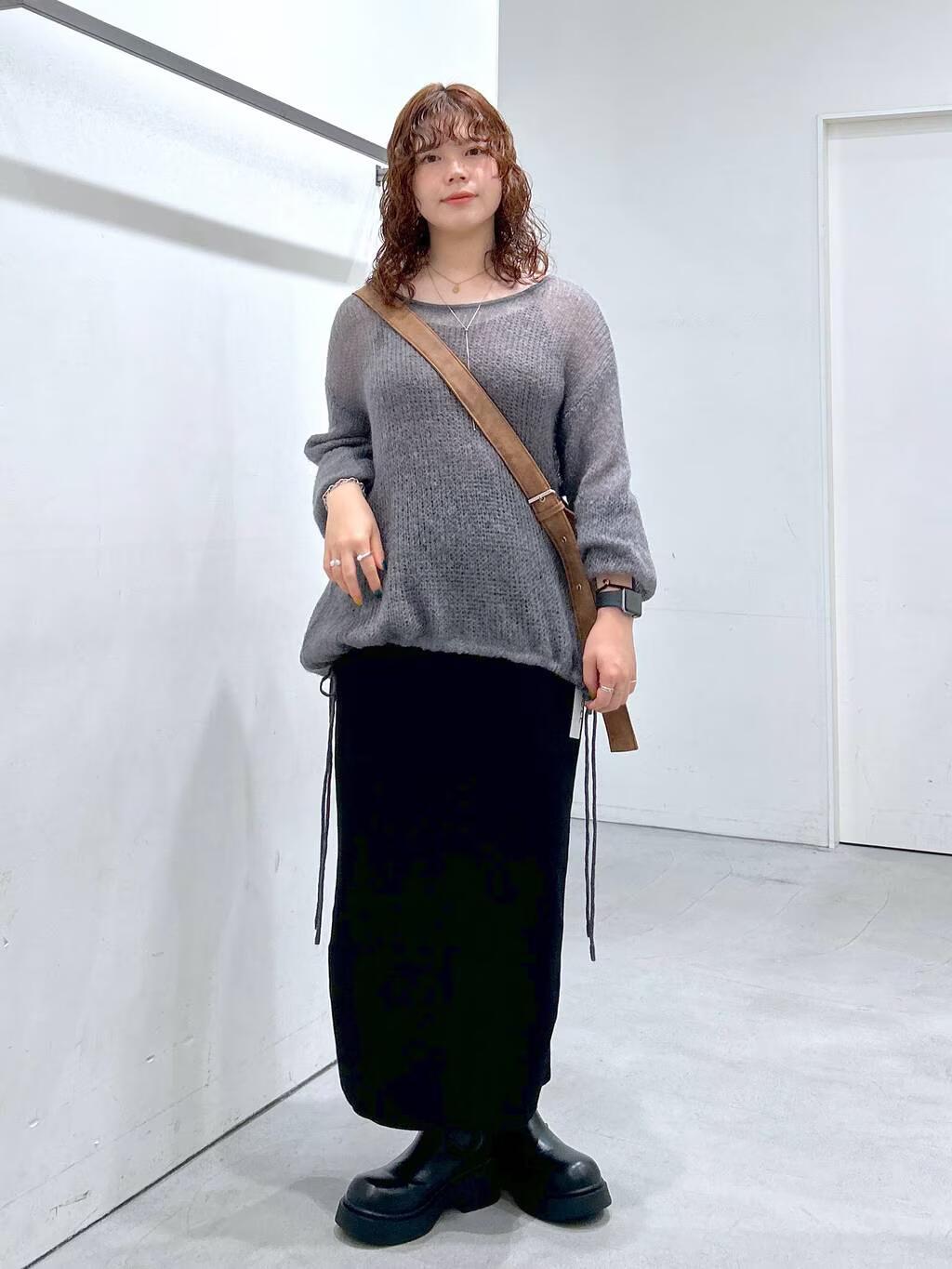 LAKOLEの<選べる着丈>12ゲージ総針ニットナロースカートを使ったコーディネートを紹介します。｜Rakuten Fashion(楽天ファッション／旧楽天ブランドアベニュー)6356987