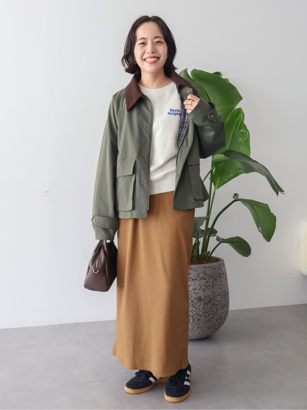 AMERICAN HOLICのサガラ刺繍裏毛プルオーバーを使ったコーディネートを紹介します。｜Rakuten Fashion(楽天ファッション／旧楽天ブランドアベニュー)6361470