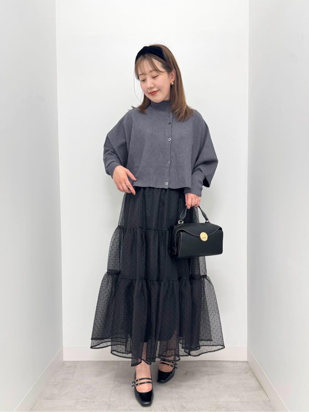 Vinのケープハイネックニットアンサンブルを使ったコーディネートを紹介します。｜Rakuten Fashion(楽天ファッション／旧楽天ブランドアベニュー)6362241