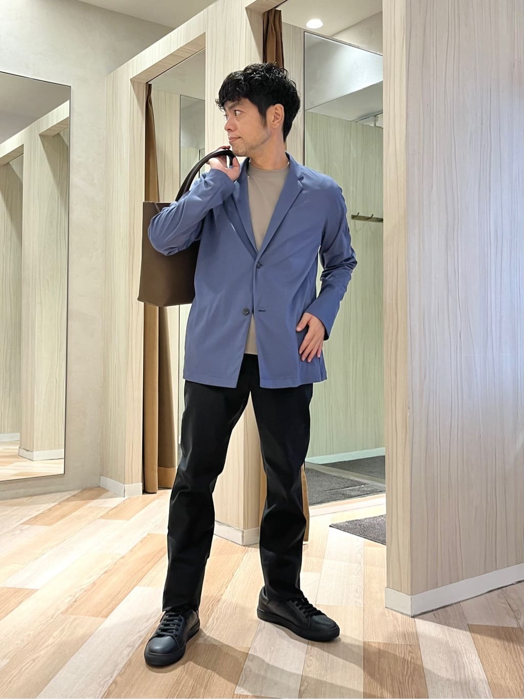 TAKEO KIKUCHIのリラックス カーディガン ジャケットを使ったコーディネートを紹介します。｜Rakuten Fashion(楽天ファッション／旧楽天ブランドアベニュー)6362559