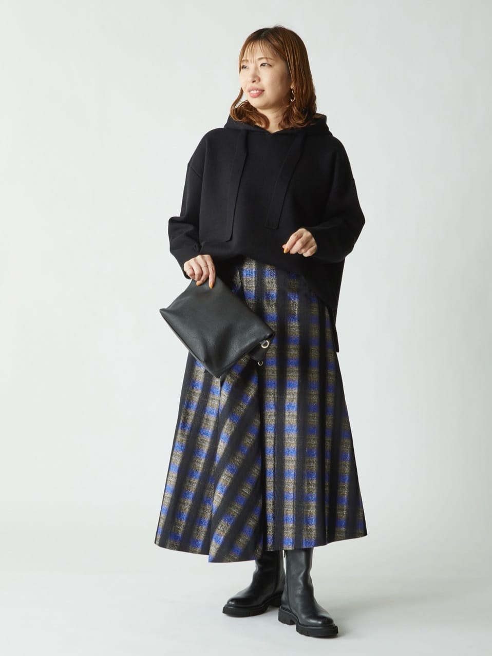 1er Arrondissementのウールコットンスムースニットフーディーを使ったコーディネートを紹介します。｜Rakuten Fashion(楽天ファッション／旧楽天ブランドアベニュー)6362906