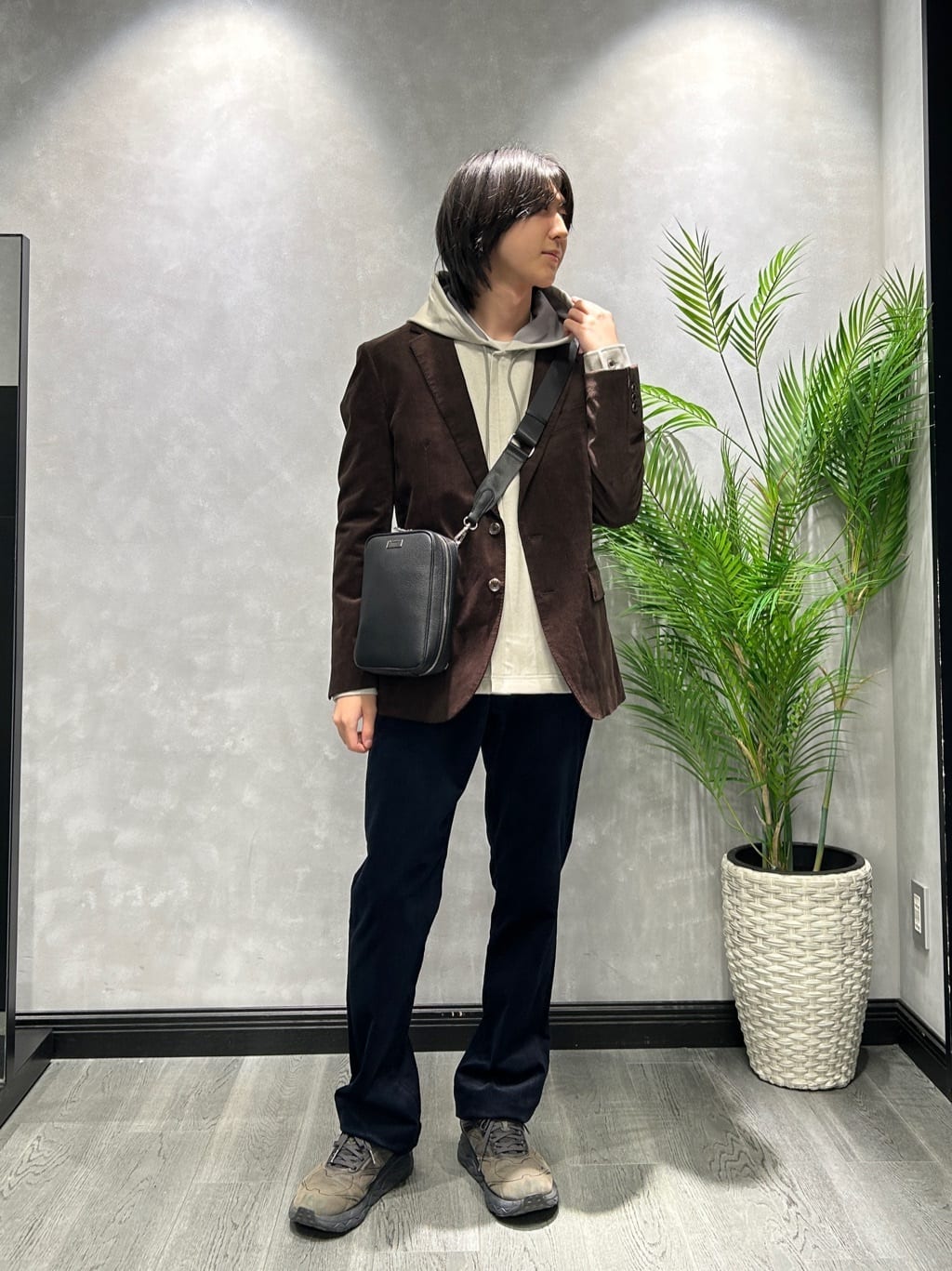 TAKEO KIKUCHIの【Sサイズ~】ストレッチコーデュロイ ジャケットを使ったコーディネートを紹介します。｜Rakuten Fashion(楽天ファッション／旧楽天ブランドアベニュー)6362989