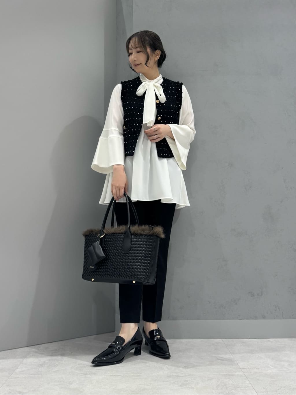 Vinのドットツイードショートジレを使ったコーディネートを紹介します。｜Rakuten Fashion(楽天ファッション／旧楽天ブランドアベニュー)6364631