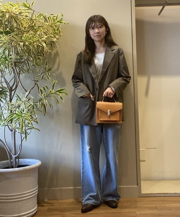 BEAMS HEARTのベロア 刺繍 プルオーバーを使ったコーディネートを紹介します。｜Rakuten Fashion(楽天ファッション／旧楽天ブランドアベニュー)6366518