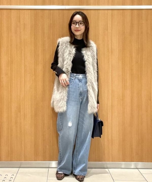 BEAMS HEARTのノーカラー フェイクファー ベストを使ったコーディネートを紹介します。｜Rakuten Fashion(楽天ファッション／旧楽天ブランドアベニュー)6367325