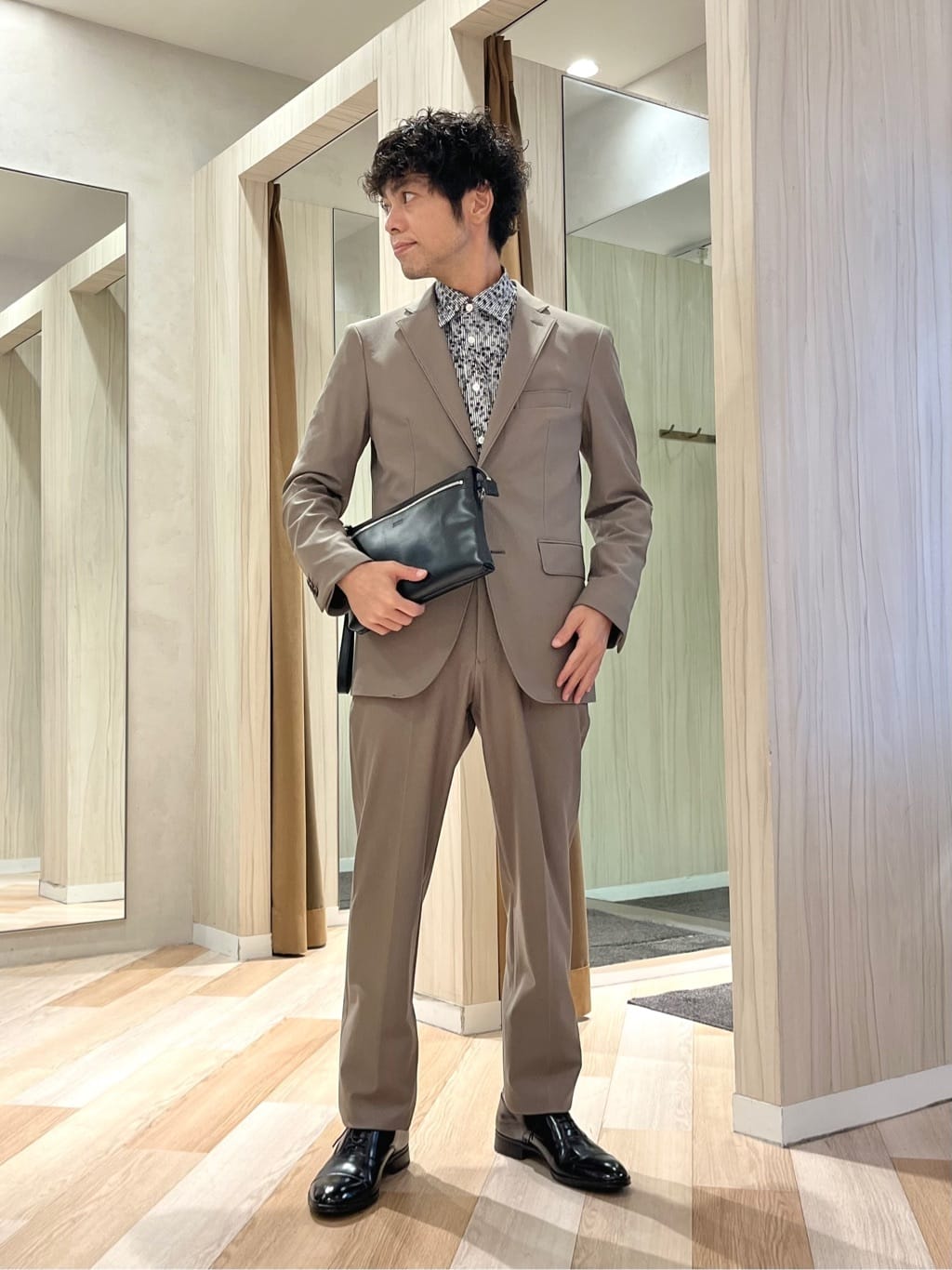 TAKEO KIKUCHIの【360°ストレッチ/セットアップ対応】None Of Stress ジャケットを使ったコーディネートを紹介します。｜Rakuten Fashion(楽天ファッション／旧楽天ブランドアベニュー)6368139