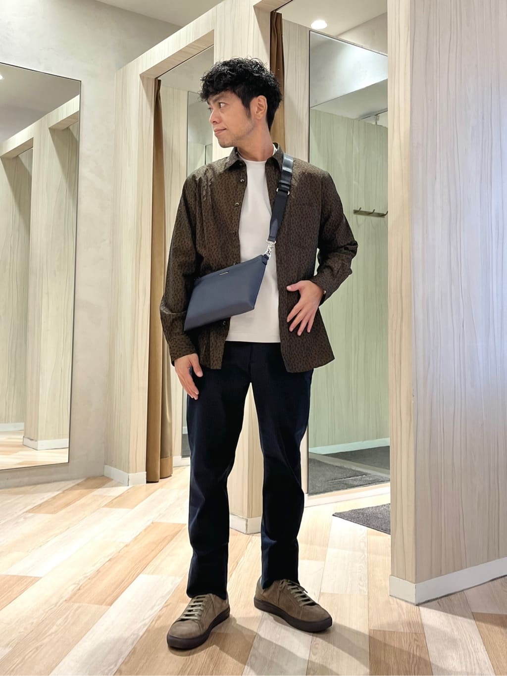 TAKEO KIKUCHIの【Made in JAPAN】播州織 ドビー千鳥シャツを使ったコーディネートを紹介します。｜Rakuten Fashion(楽天ファッション／旧楽天ブランドアベニュー)6368140