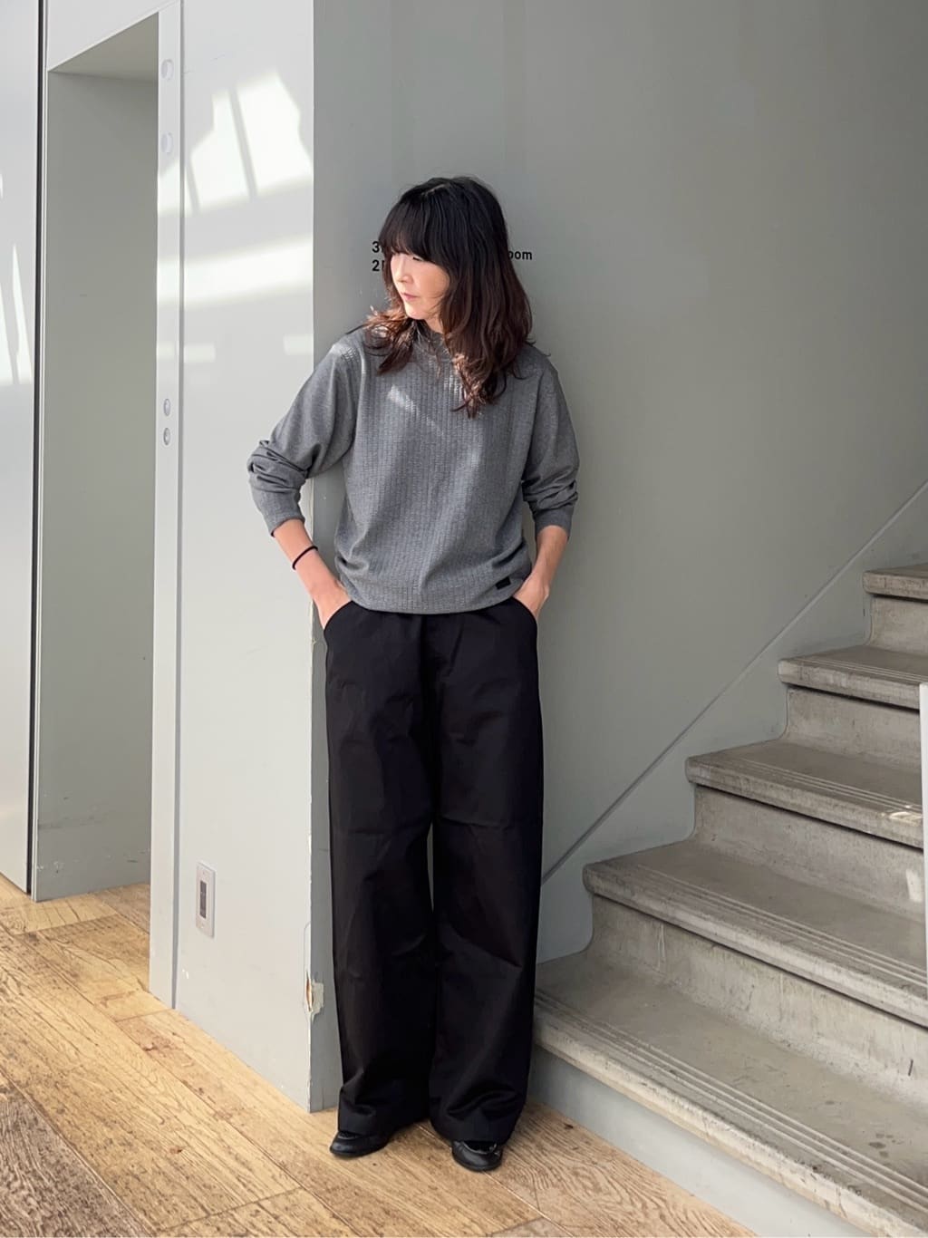 TAKEO KIKUCHIの【Sサイズ~】ハイゲージ モックネック ニット プルオーバーを使ったコーディネートを紹介します。｜Rakuten Fashion(楽天ファッション／旧楽天ブランドアベニュー)6373330