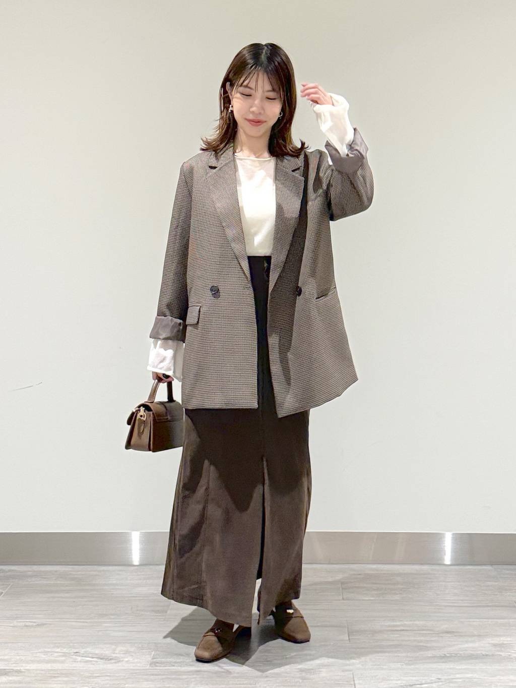 mysty womanの【SMサイズ展開】ヌバックライクナロースカートを使ったコーディネートを紹介します。｜Rakuten Fashion(楽天ファッション／旧楽天ブランドアベニュー)6373592