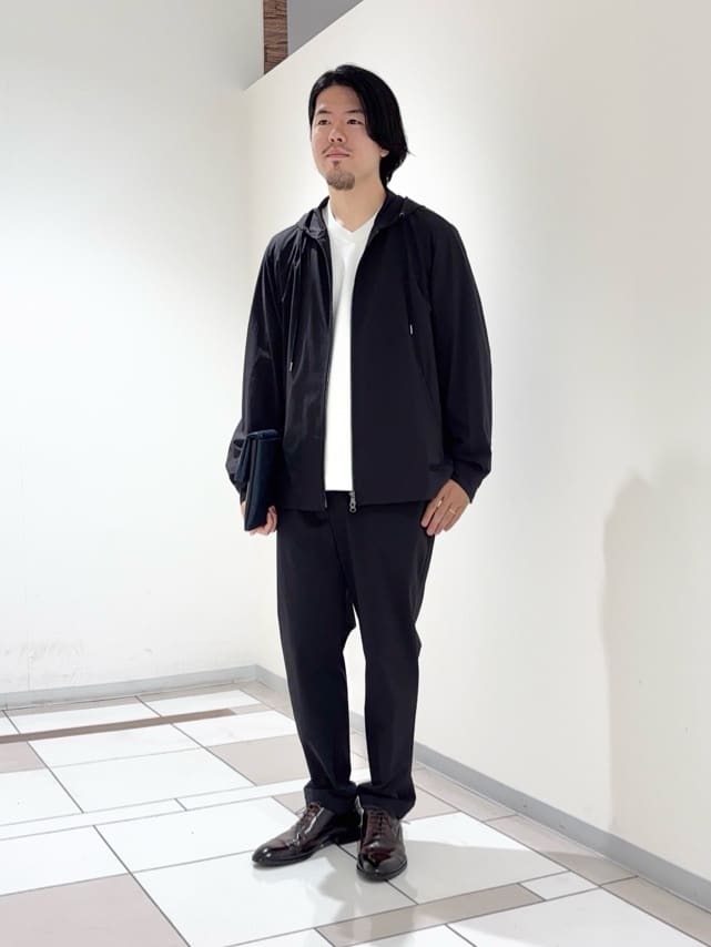 TAKEO KIKUCHIの【3D ナイロン ストレッチ】ジップアップ フードブルゾンを使ったコーディネートを紹介します。｜Rakuten Fashion(楽天ファッション／旧楽天ブランドアベニュー)6374728