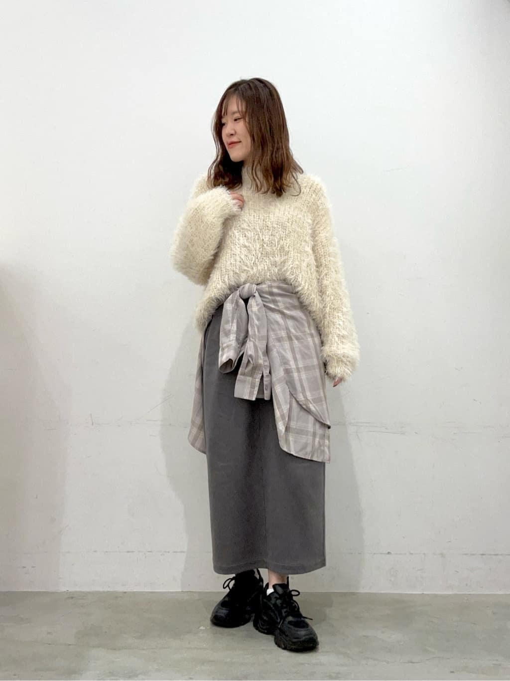 AMERICAN HOLICのシャギーニットプルオーバーを使ったコーディネートを紹介します。｜Rakuten Fashion(楽天ファッション／旧楽天ブランドアベニュー)6375451