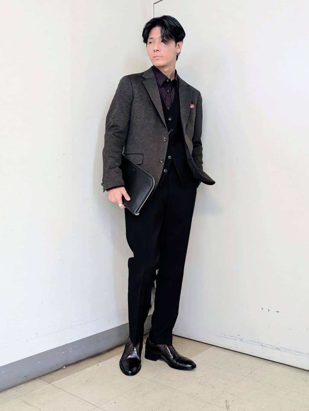 TAKEO KIKUCHIの【Made in JAPAN】播州織 ドビー千鳥シャツを使ったコーディネートを紹介します。｜Rakuten Fashion(楽天ファッション／旧楽天ブランドアベニュー)6377230