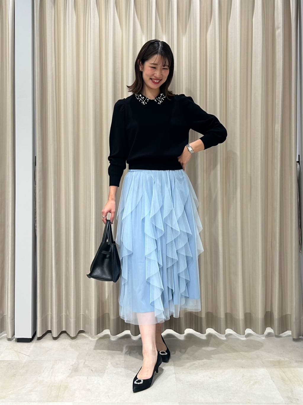 Viaggio Bluの【新色追加】襟ビジューニットを使ったコーディネートを紹介します。｜Rakuten Fashion(楽天ファッション／旧楽天ブランドアベニュー)6380067