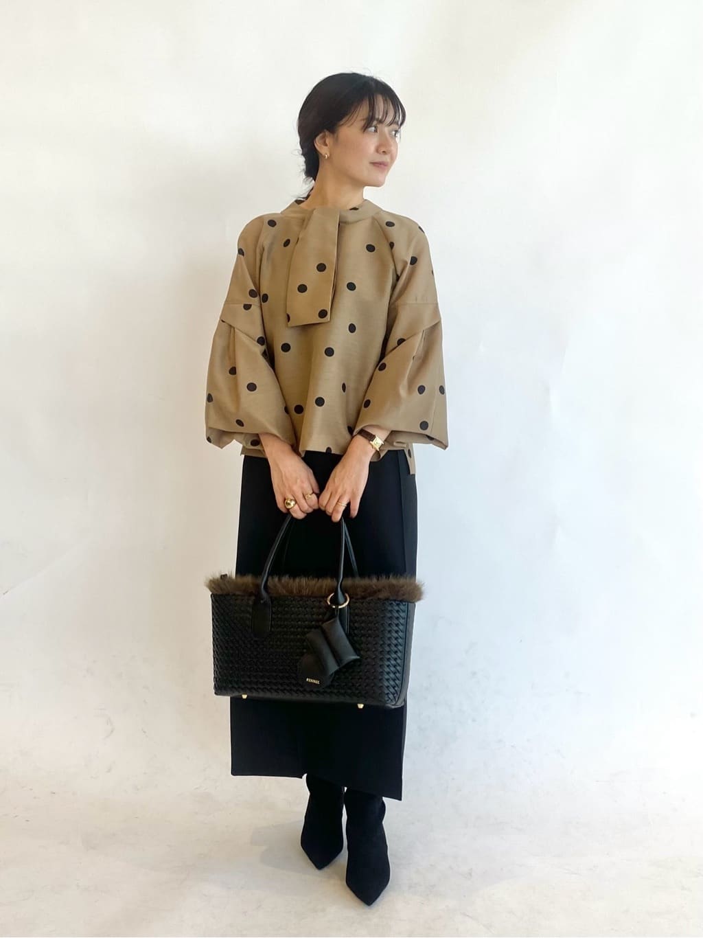 Vinのボウタイドットブラウスを使ったコーディネートを紹介します。｜Rakuten Fashion(楽天ファッション／旧楽天ブランドアベニュー)6380587