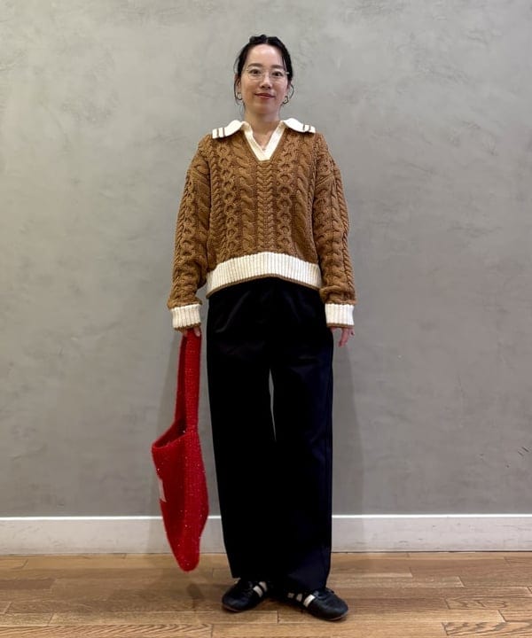 BEAMS HEARTの襟付き ライン ケーブル ニットを使ったコーディネートを紹介します。｜Rakuten Fashion(楽天ファッション／旧楽天ブランドアベニュー)6381978