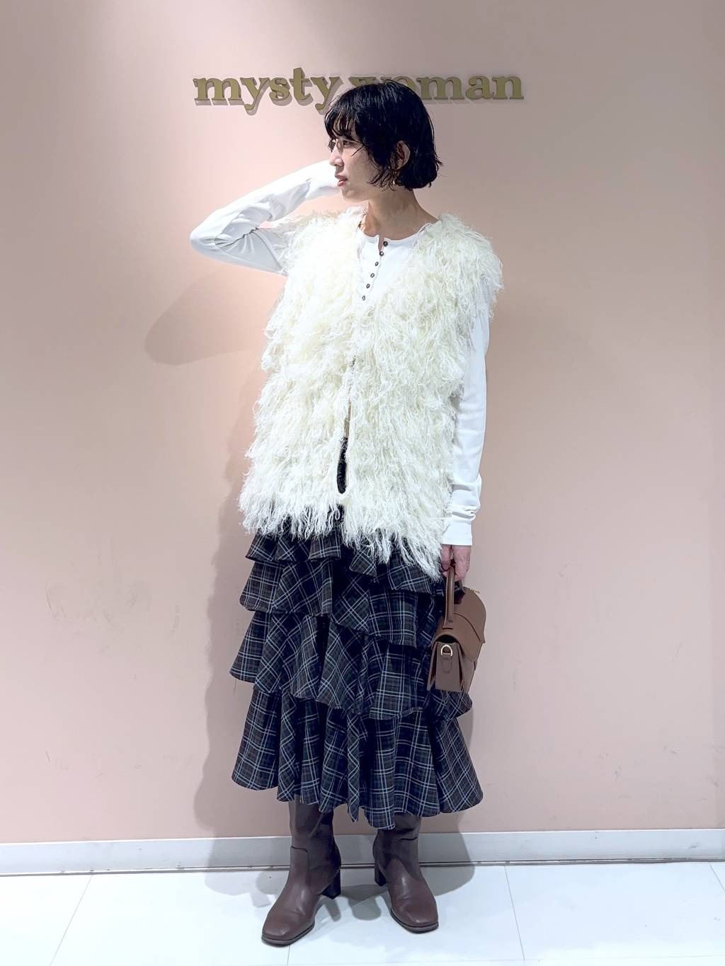 mysty womanのシャギーベストを使ったコーディネートを紹介します。｜Rakuten Fashion(楽天ファッション／旧楽天ブランドアベニュー)6382061