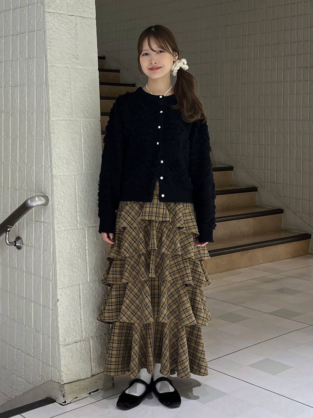 mysty womanのレースジャガードクルーネックカーディガンを使ったコーディネートを紹介します。｜Rakuten Fashion(楽天ファッション／旧楽天ブランドアベニュー)6382062