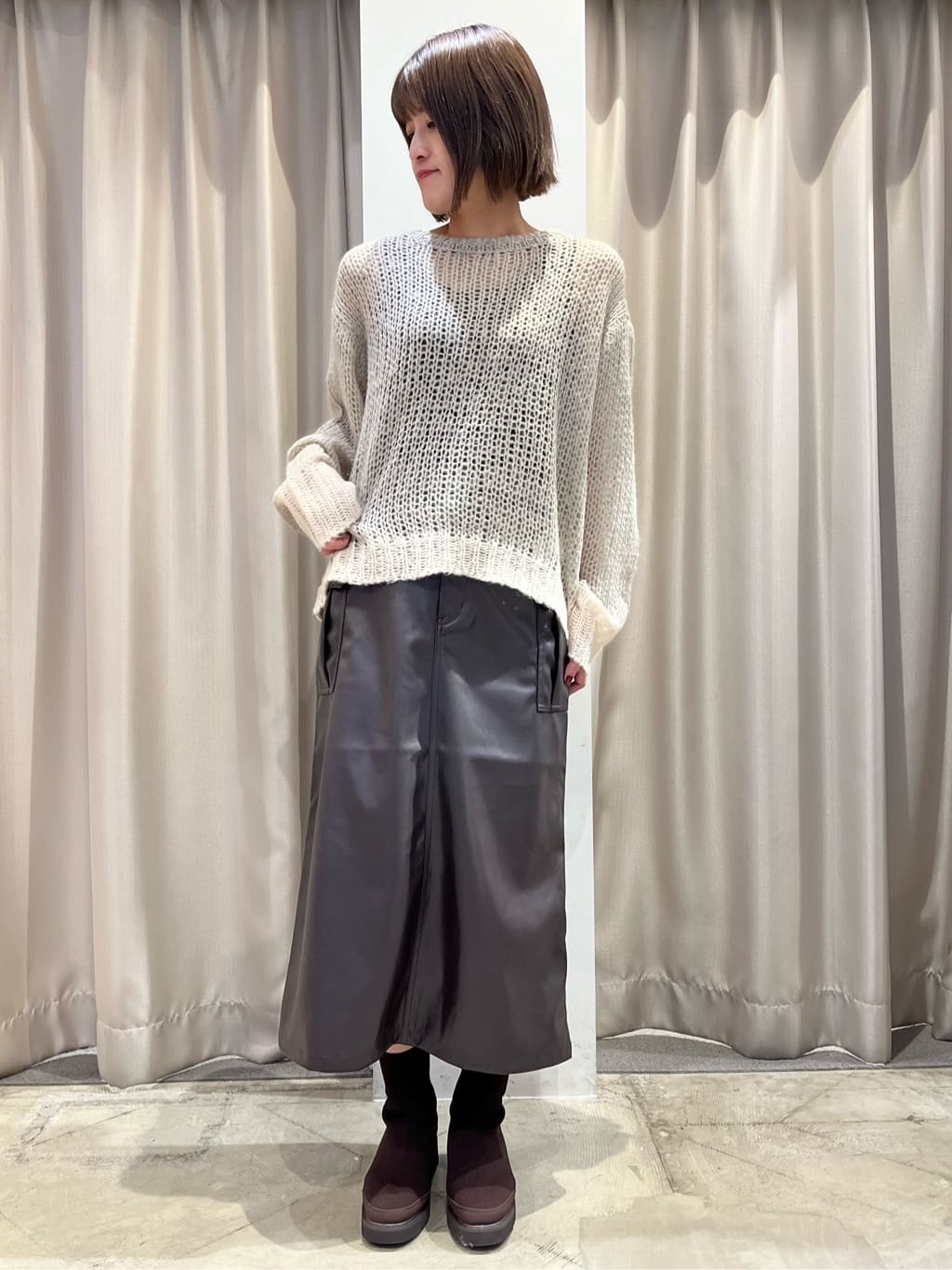 AMERICAN HOLICのモヘアライク配色ニットプルオーバーを使ったコーディネートを紹介します。｜Rakuten Fashion(楽天ファッション／旧楽天ブランドアベニュー)6382885