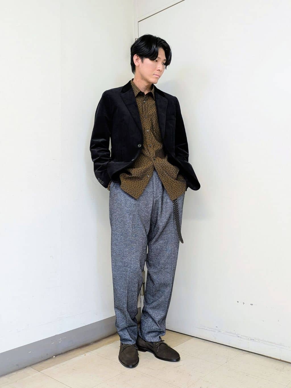 TAKEO KIKUCHIの【Sサイズ~】ストレッチコーデュロイ ジャケットを使ったコーディネートを紹介します。｜Rakuten Fashion(楽天ファッション／旧楽天ブランドアベニュー)6385549