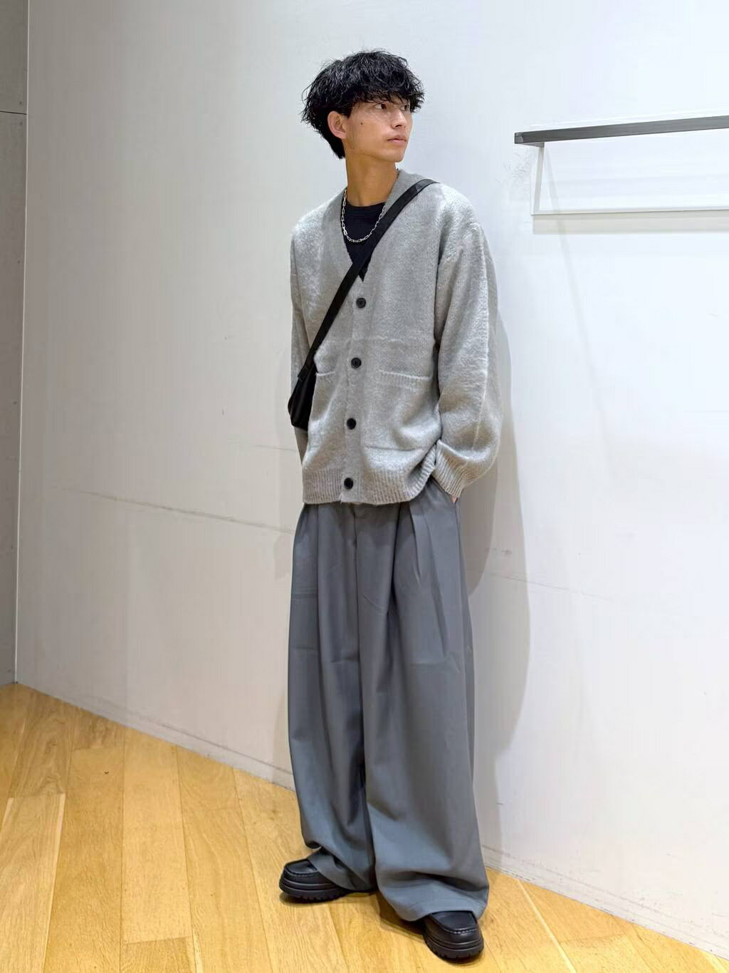 LAKOLEのカラーシャギーカーディガンを使ったコーディネートを紹介します。｜Rakuten Fashion(楽天ファッション／旧楽天ブランドアベニュー)6386180