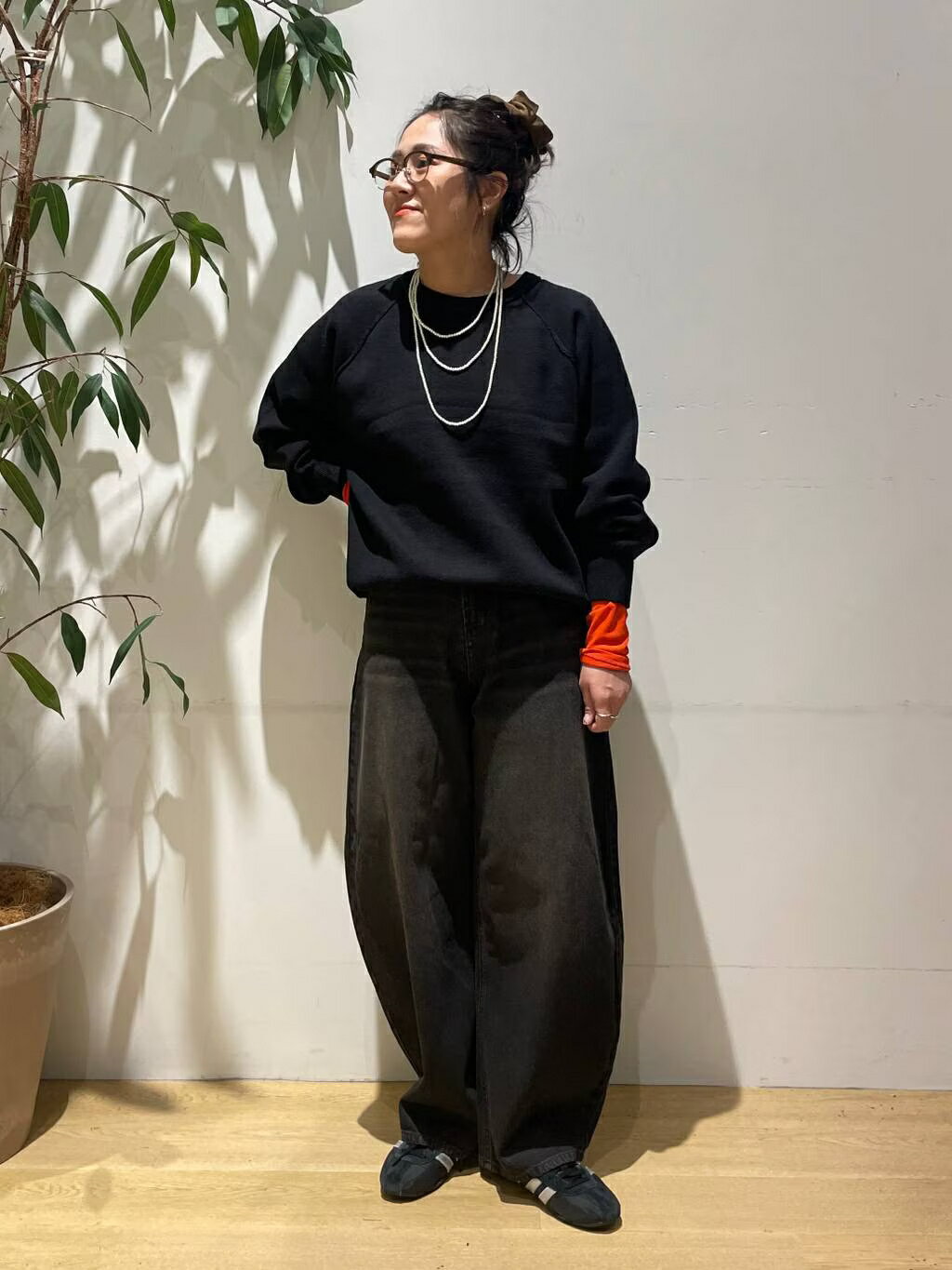 LAKOLEのスウェットライクニットプルオーバーを使ったコーディネートを紹介します。｜Rakuten Fashion(楽天ファッション／旧楽天ブランドアベニュー)6385756